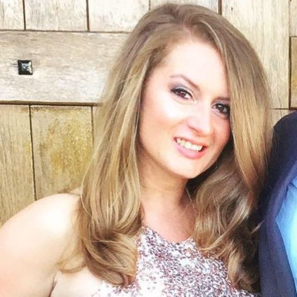Meet your Posher, Sarah - Picture 1 of 1